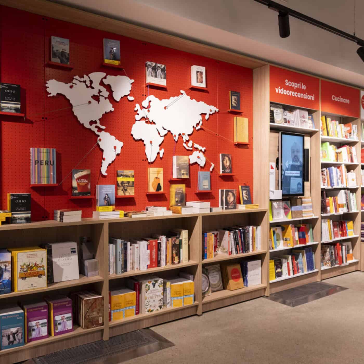 rea-Viaggi_opening-laFeltrinelli-Piazza-Piemonte